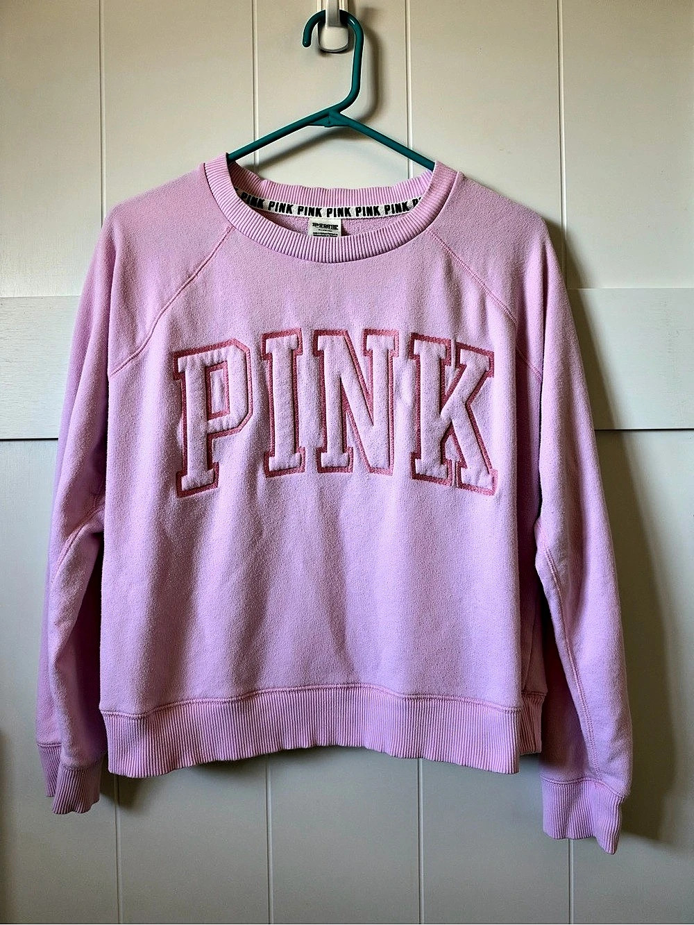 PINK Logo Sweatshirt Size Medium Like New